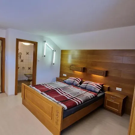 Gaestezimmer 1 Heiterwanger-blick